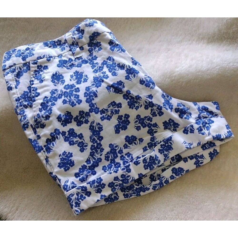 Gap Floral Shorts Women’s Size 6 White Blue Mid Rise Stretch Pockets